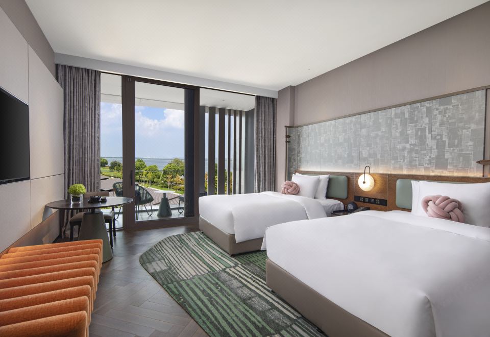 Hotel Indigo Suzhou Yangcheng PeninsulaSuperior Room - Lake-View (2 beds)
