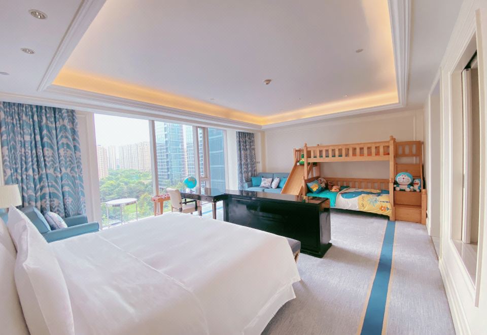 The Azure Qiantang, a Luxury Collection Hotel, HangzhouParent-child Room