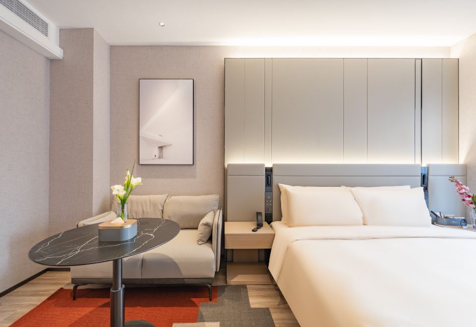 Atour S Hotel(Shanghai World Expo Lujiaizui Riverside Center)Executive Queen Room