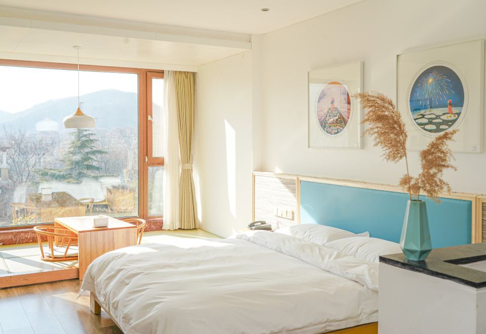 山景艺术大床房