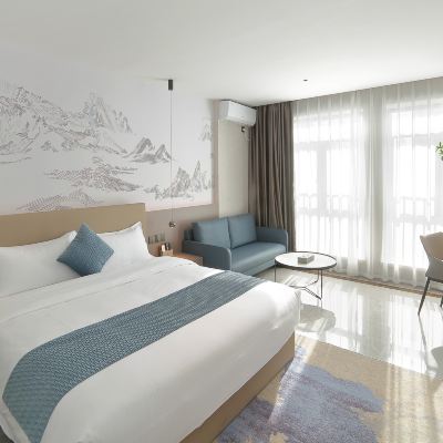 悦心·雅緻大床房 悦酒店（珠海平沙海泉灣店）優惠