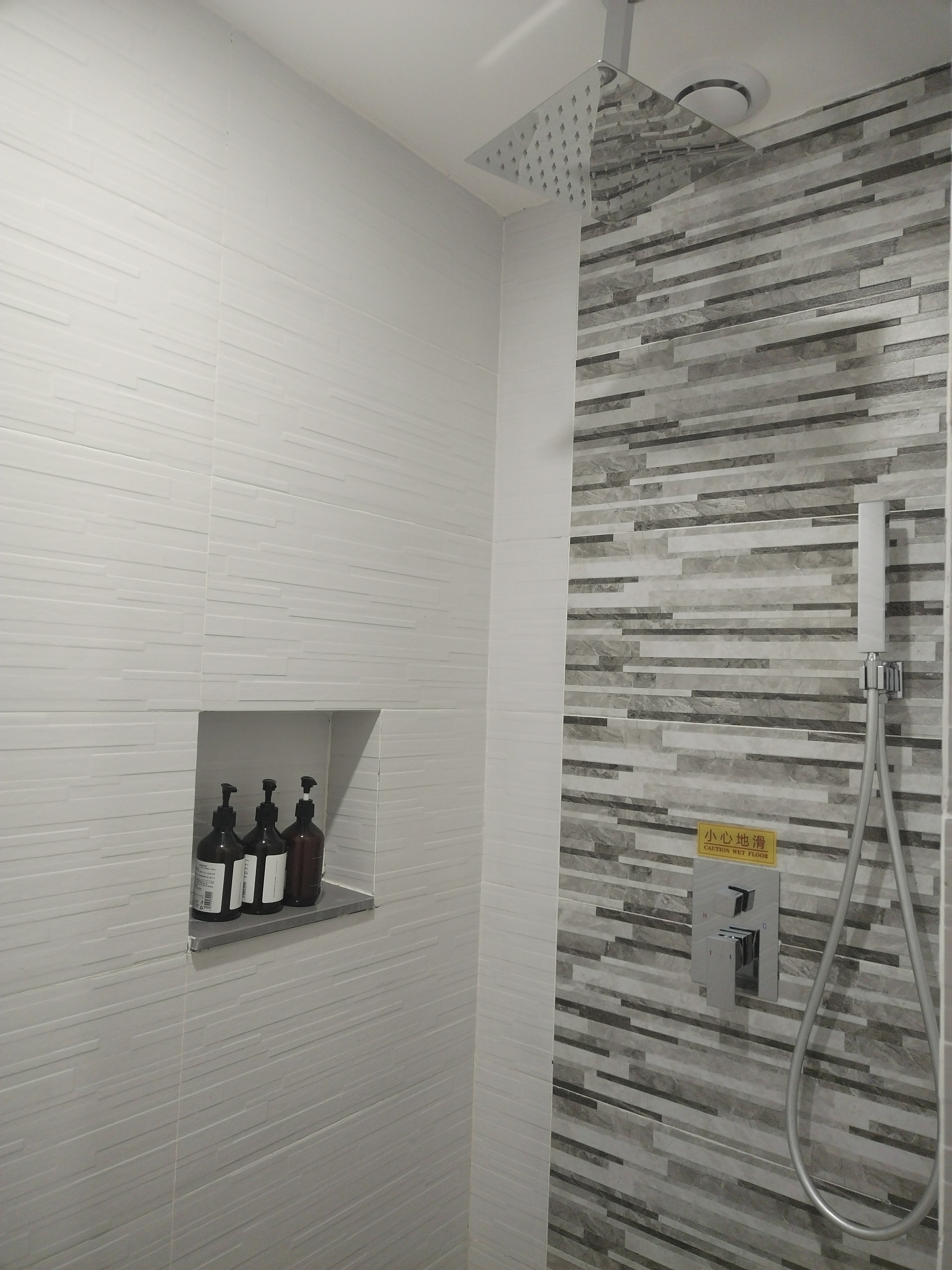 温馨家庭房（斯丽比迪床垫+雅兰寝饰被芯+智能马桶）