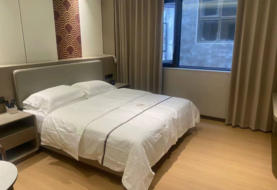 高級大床房（地暖）