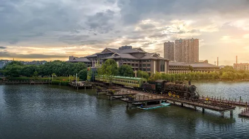 Tongquetai Jinling Grand Hotel