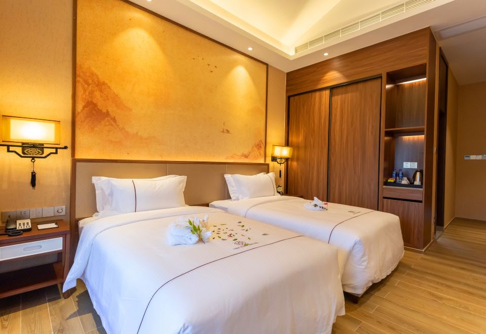 Yuetianxia Hot Spring HotelPanoramic Water Friendly Hot Spring Three Bedroom Villa