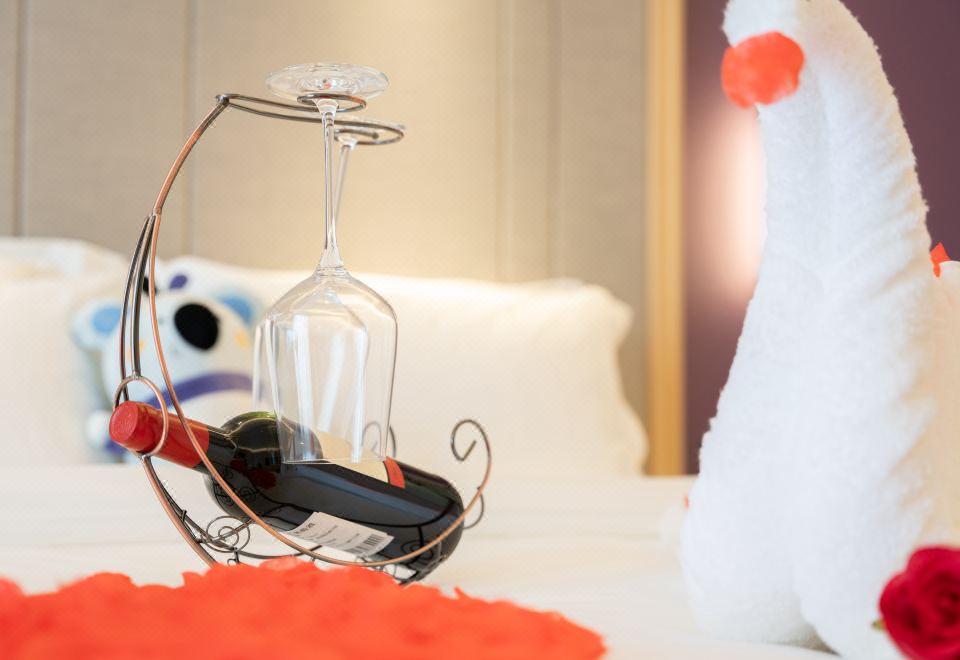 Romantic And Excellent Room