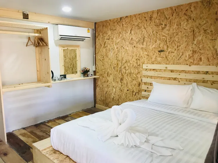 ห้องมาตรฐานวิวสวนพร้อมเครื่องปรับอากาศ