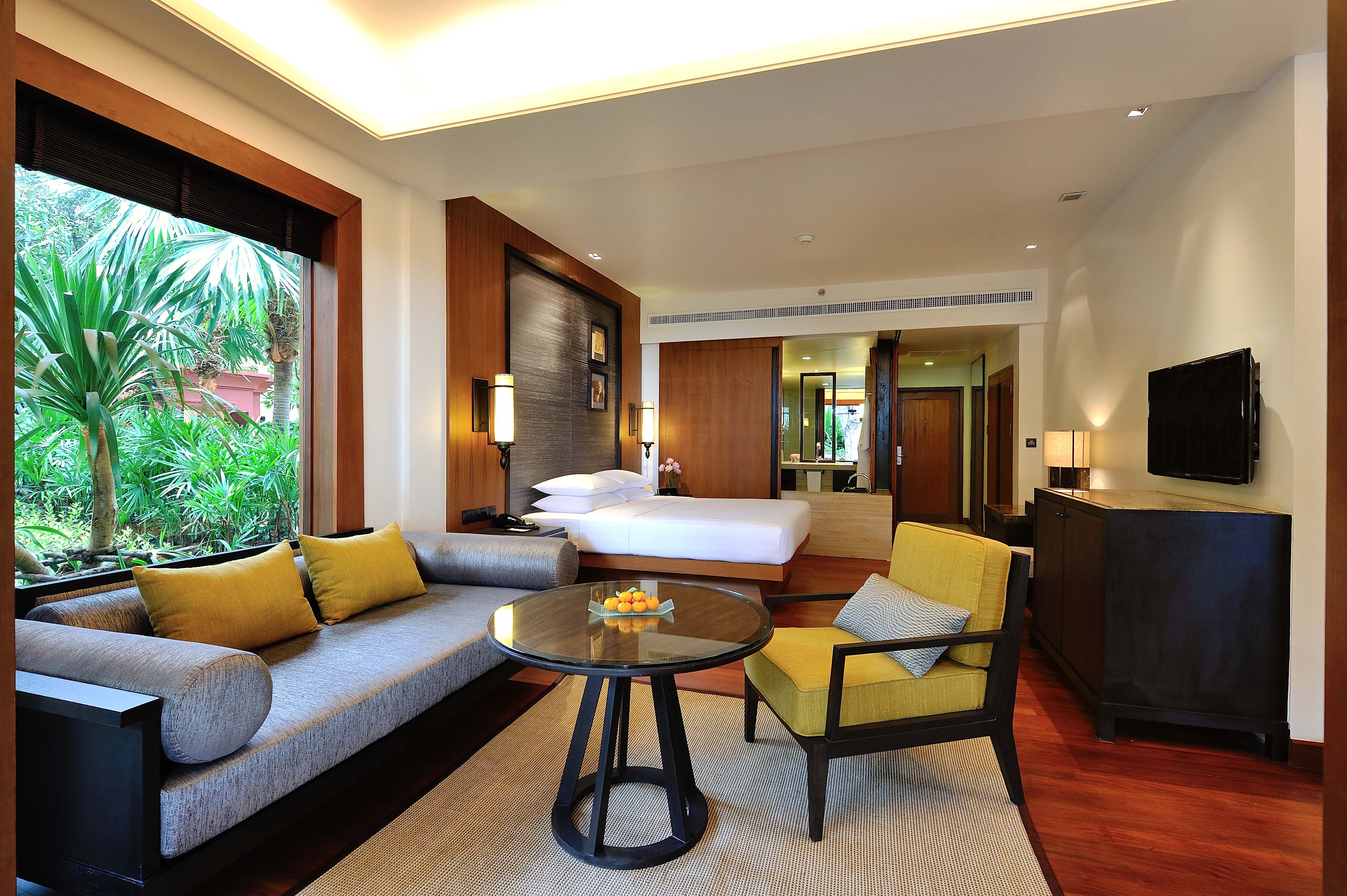 俱乐部景观特大床房