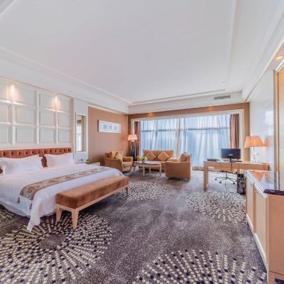 豪華自動房 銀色假日飯店（東莞常平火車站店）優惠