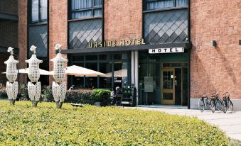 Shanghai URSIDE Hotel