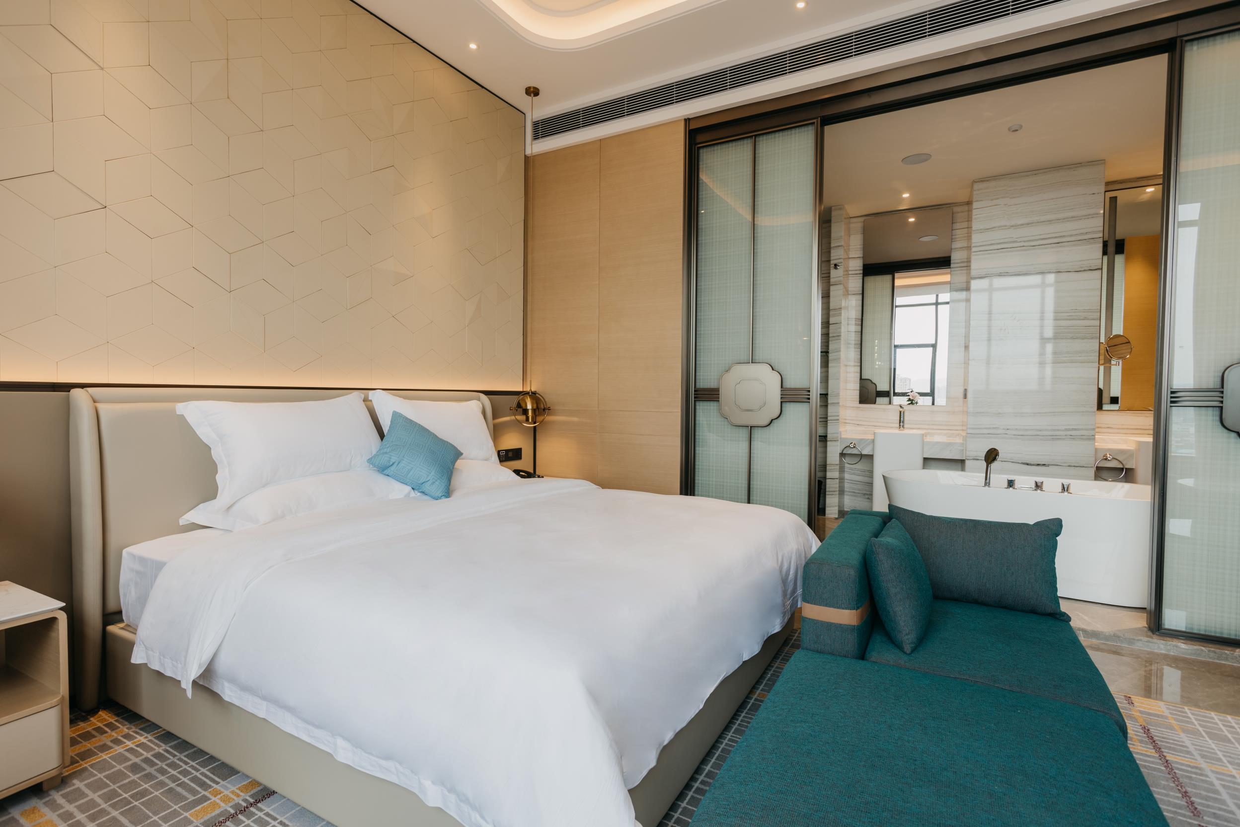 智能行政影音观景大床房