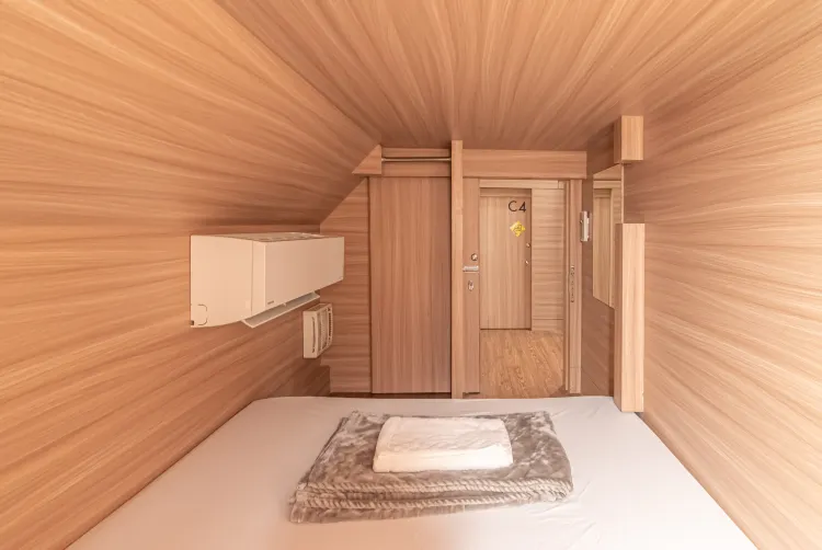 Private Dormitory Room (Capsule)
