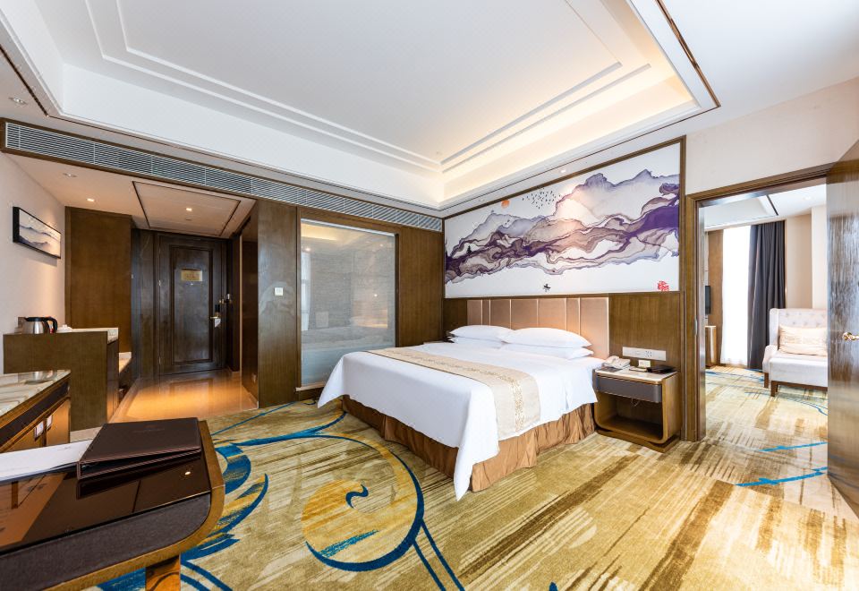 Venus Suite (High-Rise Night View Of Yong City + Business Reception + Separate Office Area)