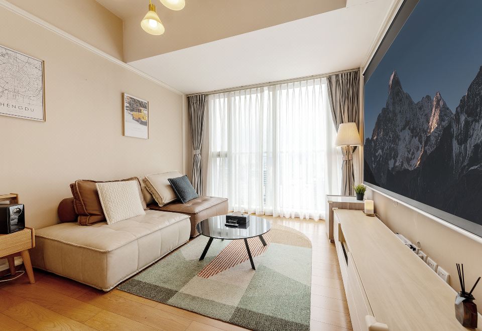 投影两室两厅双衞套房（厨房冰箱+烘乾洗衣机+投影设备）