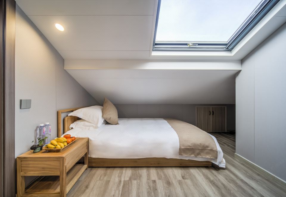 Jiuhuashan Luhuayuan HomestayJinyue Starry Sky Triple Room