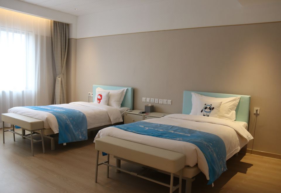 Bejing Yanqing Alpine Skiing Resort HotelDuluxe Athlete Room with 3 beds