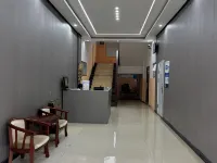 Jishui Business Hotel Hotele w: Powiat Jishui