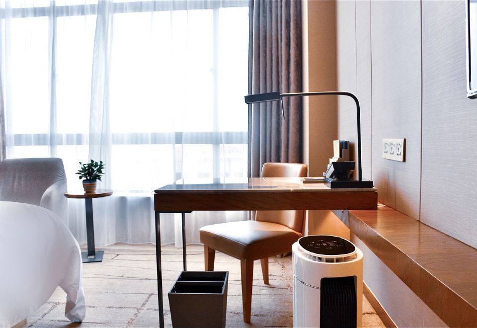 Four Points by Sheraton Shanghai KangqiaoExecutive 2-bed Room