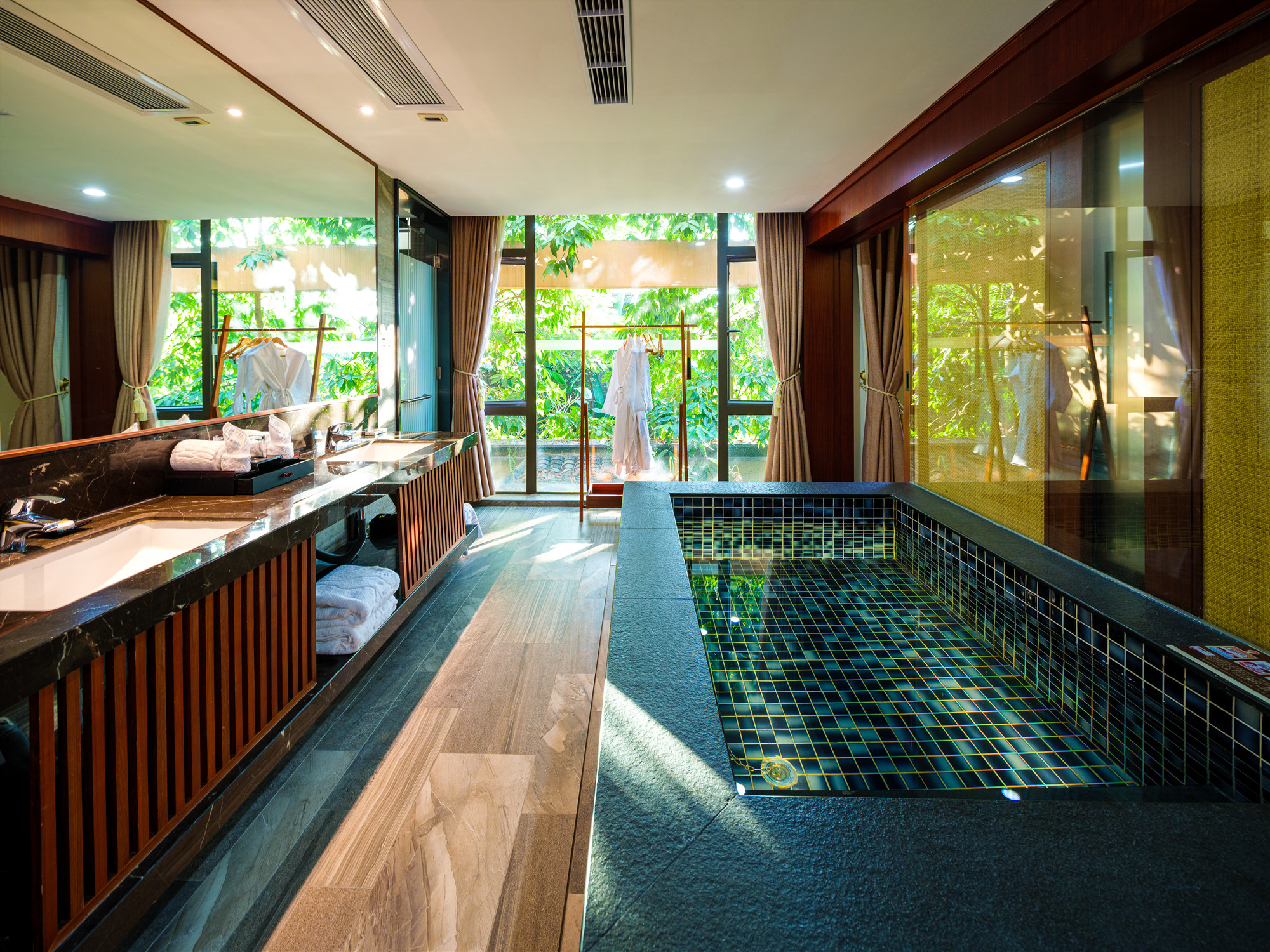 香眠主题-两房四床温泉套房