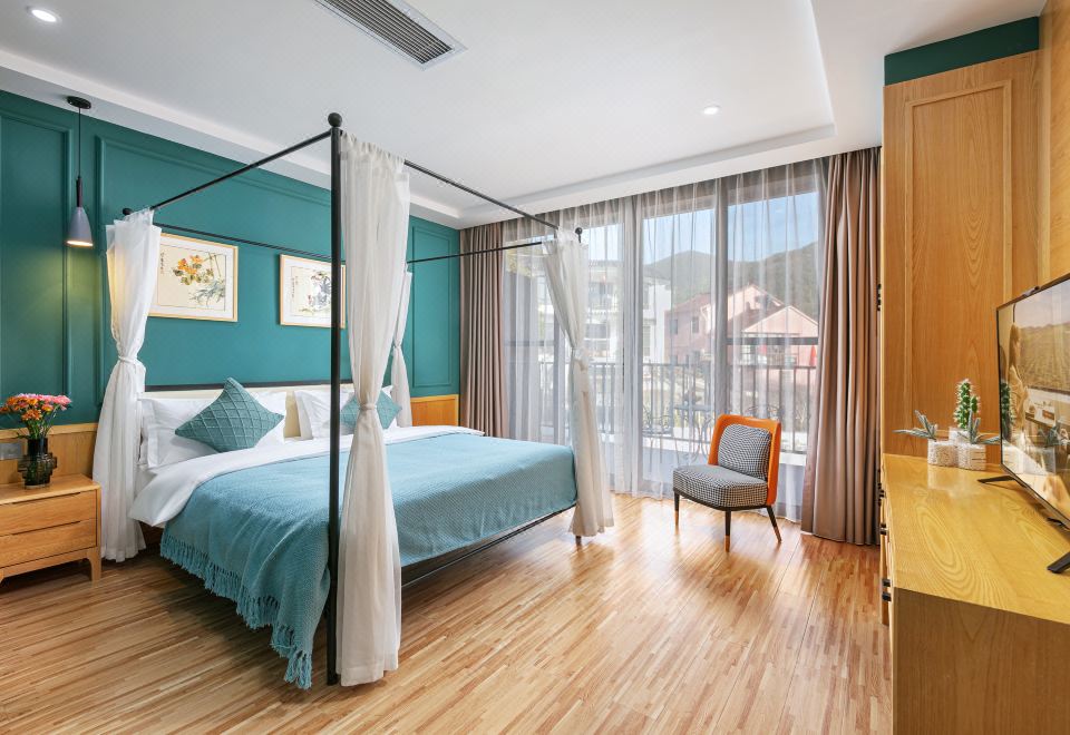 Dipan Family Room With Sauna Balcony