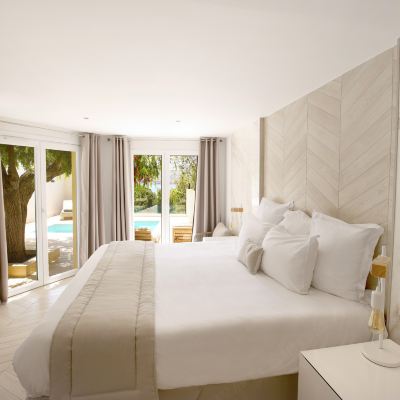 Swimming Pool Duplex Suite Hôtel Marinca & Spa Promo Code