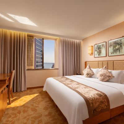 世界盃主題兩居室 珠海粵海飯店（拱北口岸高鐵站店）優惠