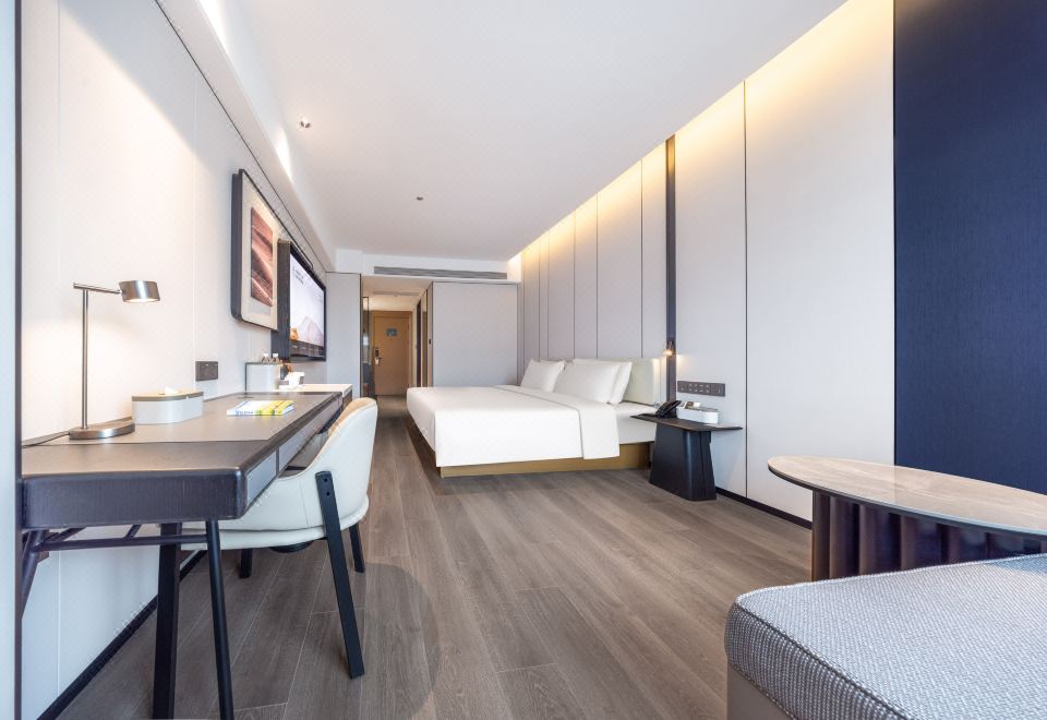 Jimu Double Bed Room (Mini Fridge + Bathrobe + Mobile Screen Casting + Electric Curtains + Smart Toilet)