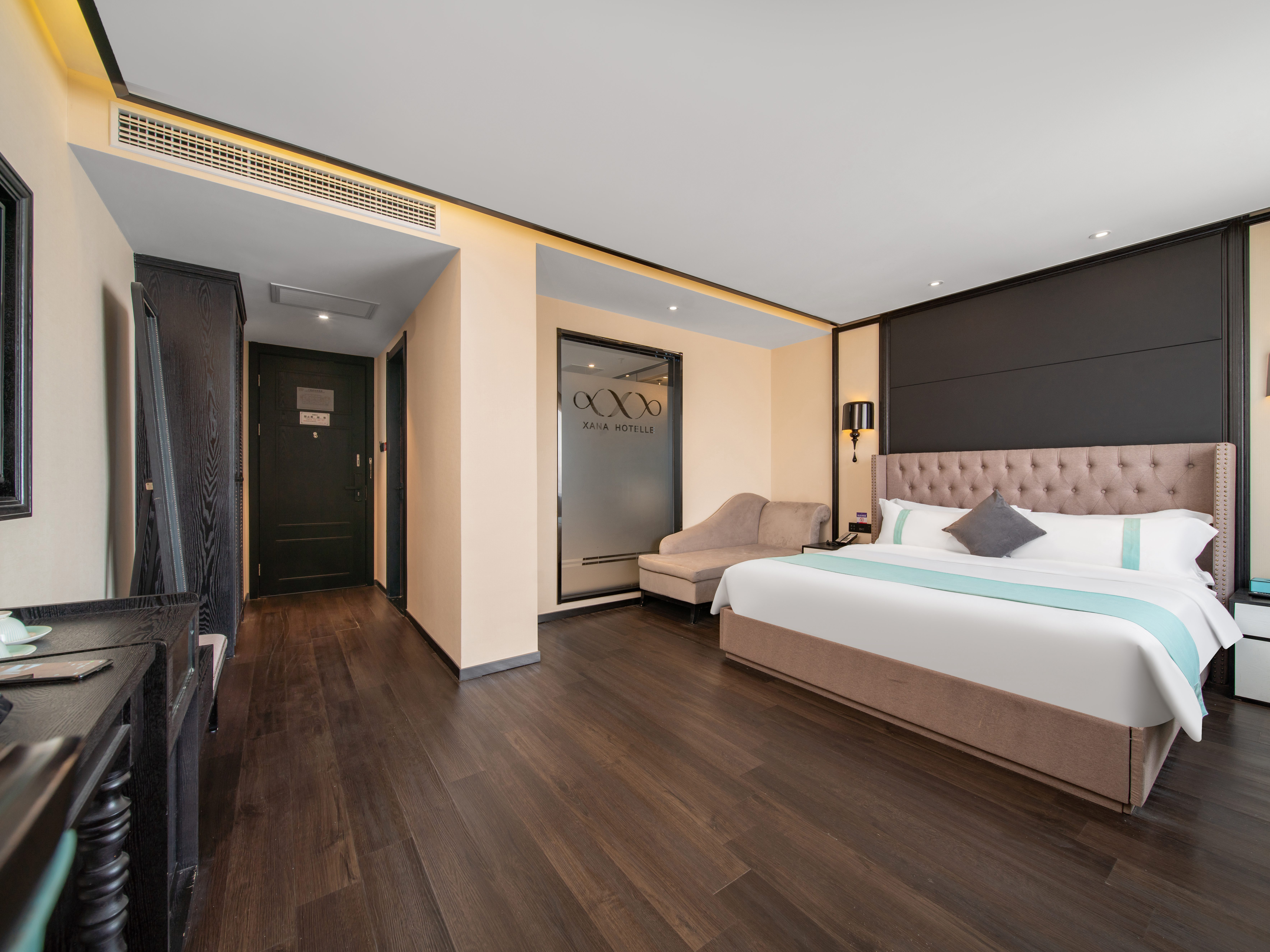 希岸豪华大床房（智能客控）