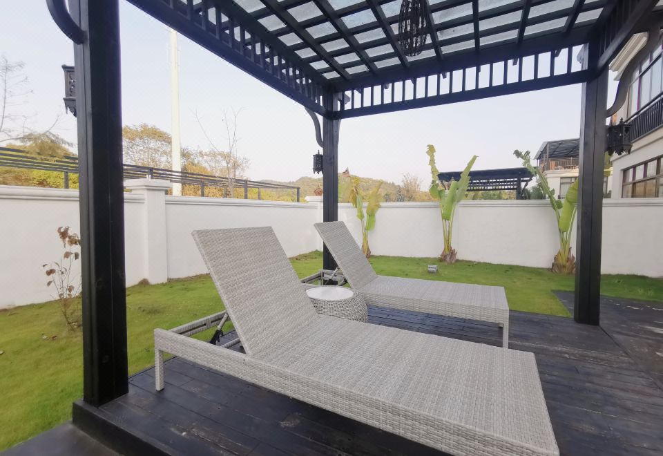 Angsana XishuangbannaHot Spring Garden 2-Bedroom Villa