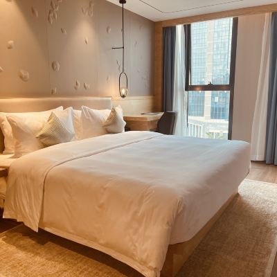 家庭三人套房 珠海金葉五洲皇冠酒店（拱北口岸店）優惠