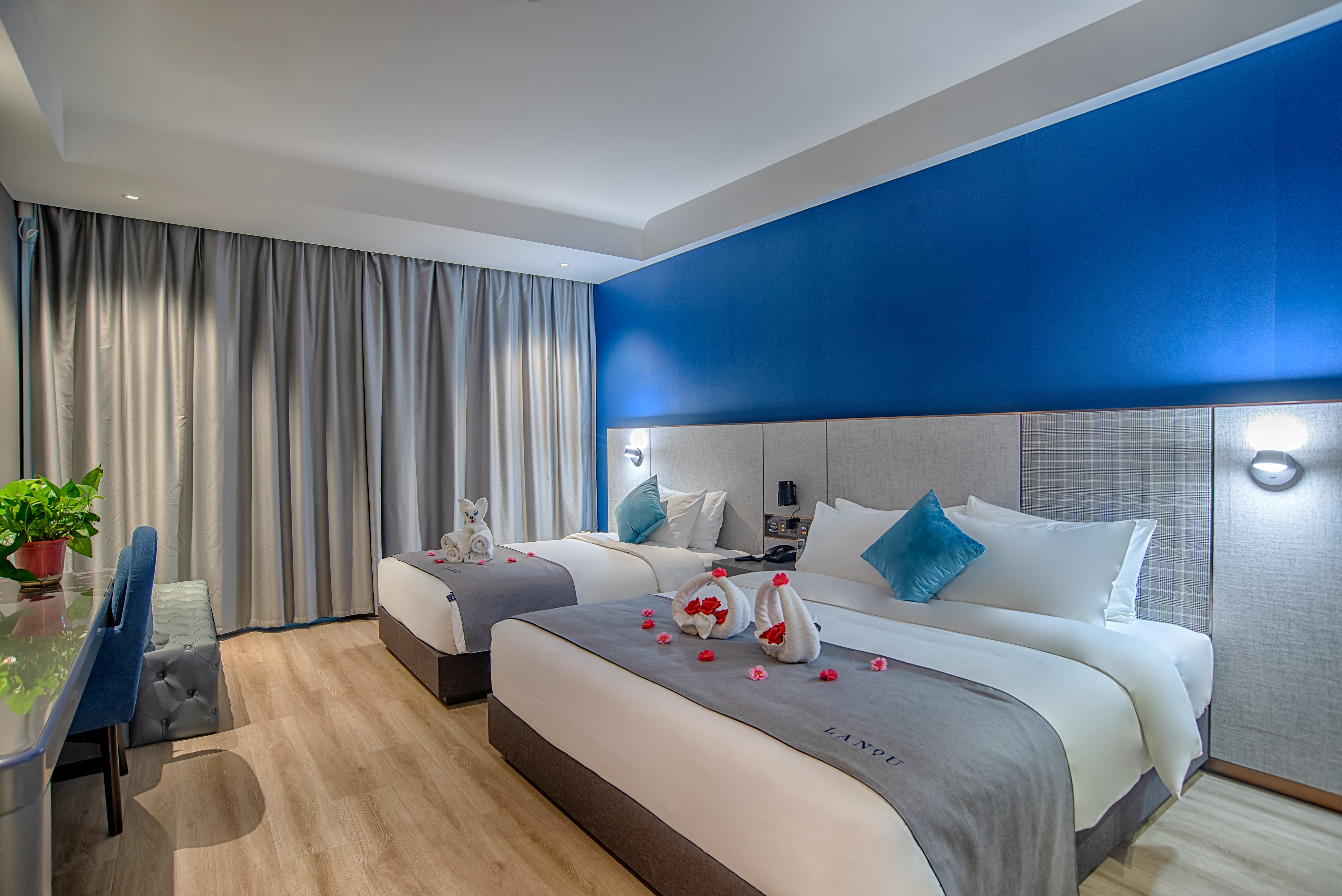 兰沁豪华亲子房-四人家庭房+全屋智能语音控制+金可儿床垫+小冰箱