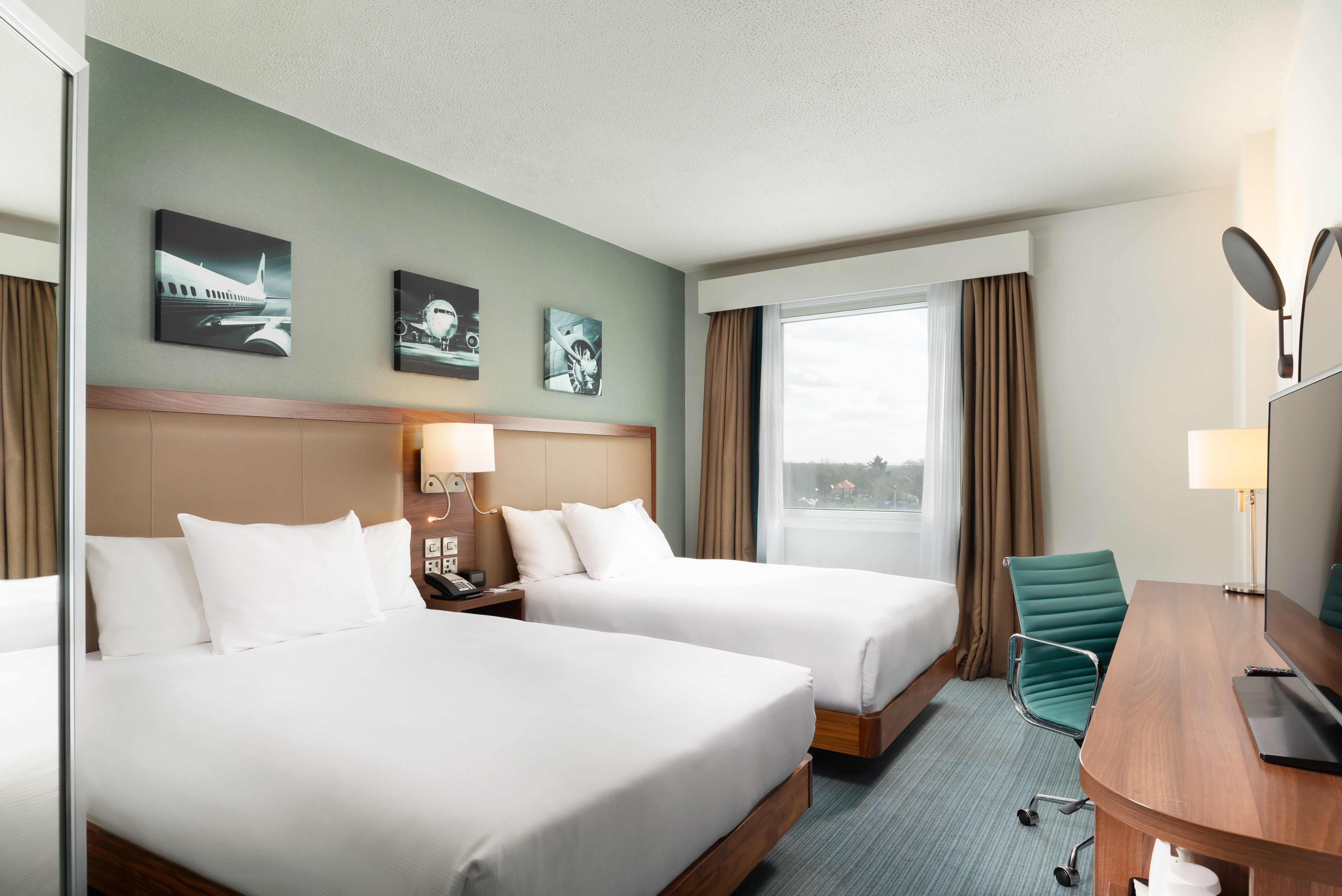 Hilton London Heathrow Airport, Hillingdon – Updated 2023 Prices