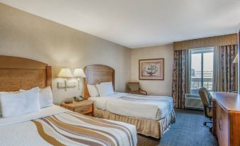 La Quinta Inn & Suites by Wyndham Islip - MacArthur Airport