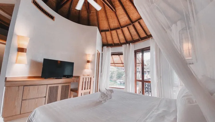 Aana Villa With Plunge Pool River View