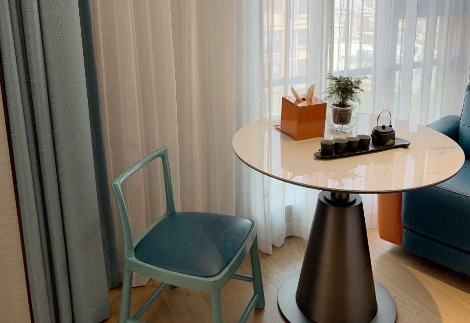 Business Room (2 beds)