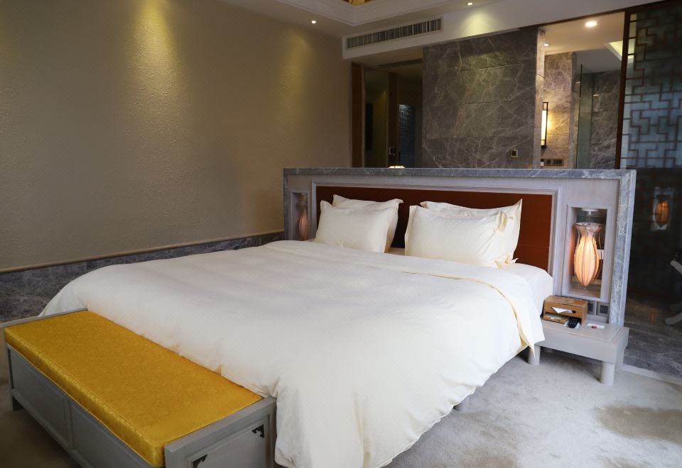 地派鸣泉居-四房两厅别墅-私家泡池-欢聚麻将桌