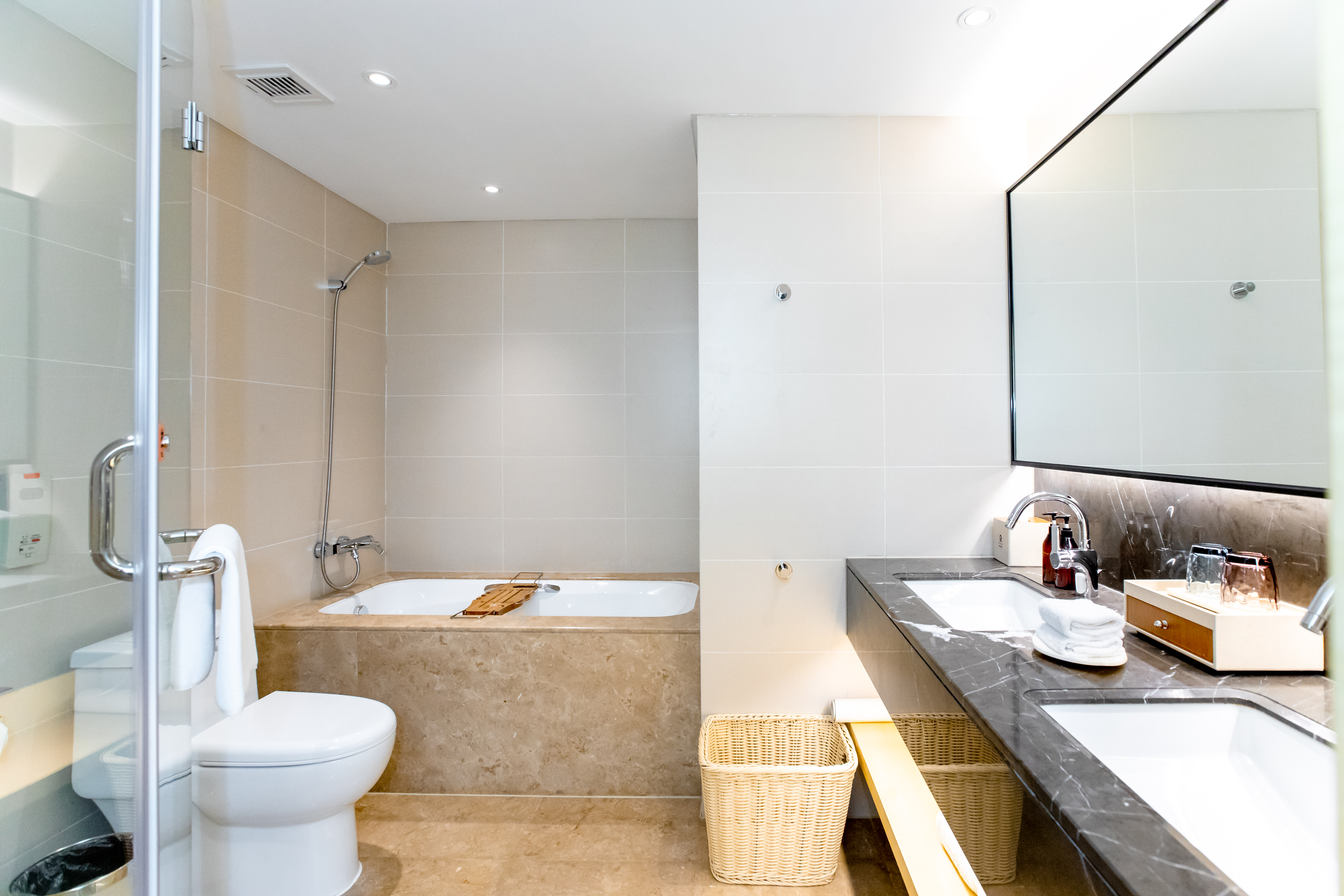 辰暮·超享大床房（超享空间+温润加湿器+豪华浴缸）