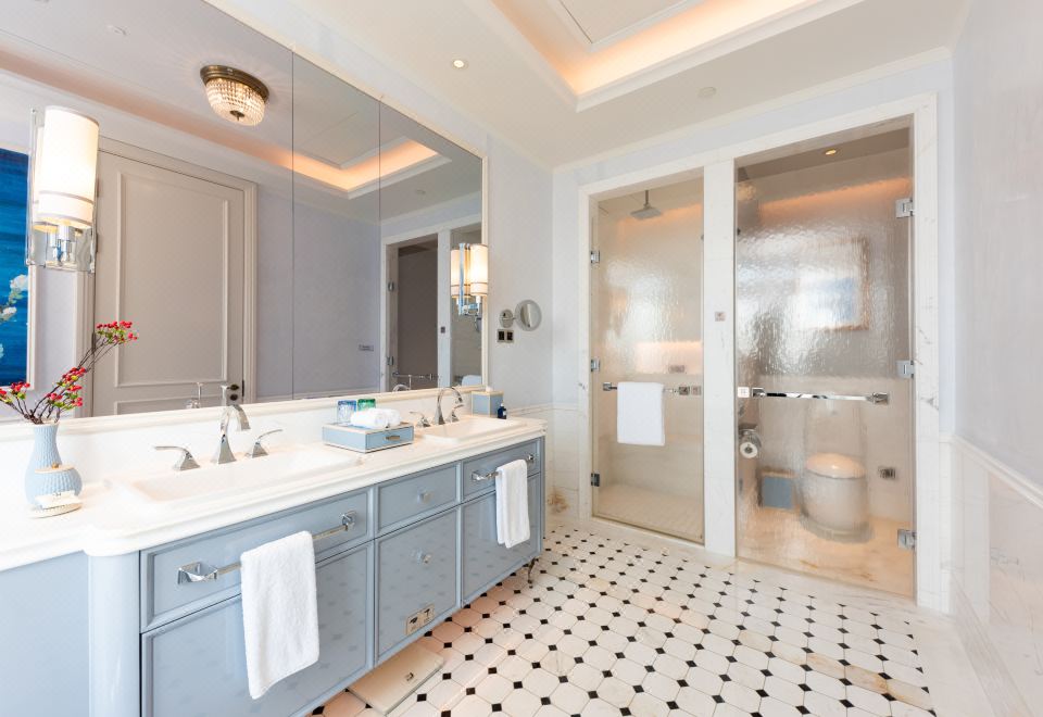 曦海池畔親子房