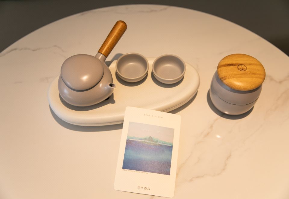 商务大床房（65寸电视+智能投屏+独立空调）