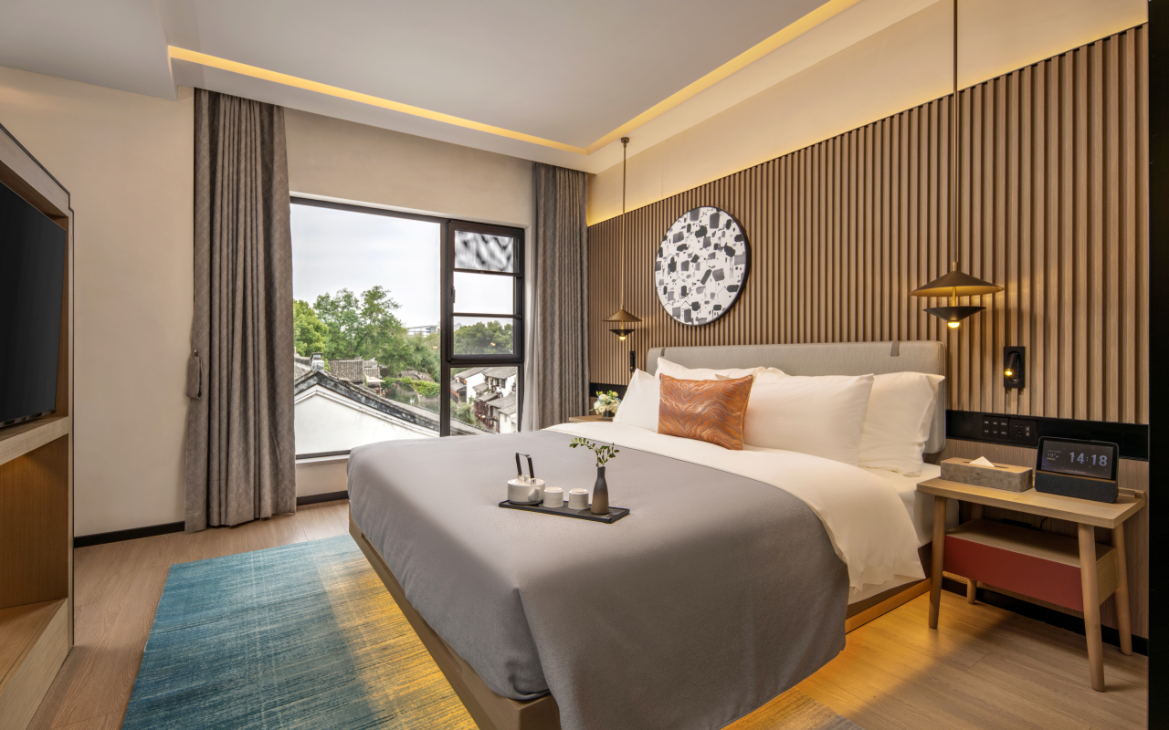 水乡月色·观景大床房（落地窗+180度翻转电视柜）