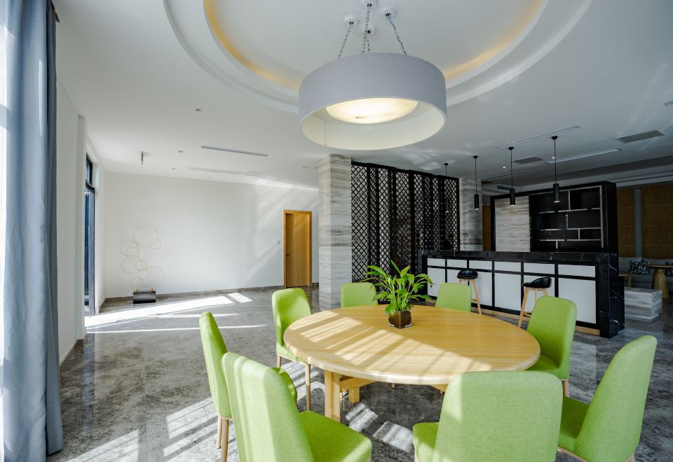 Qiandaohu Xinbo Holiday HotelDeluxe Family Room - 4-Room