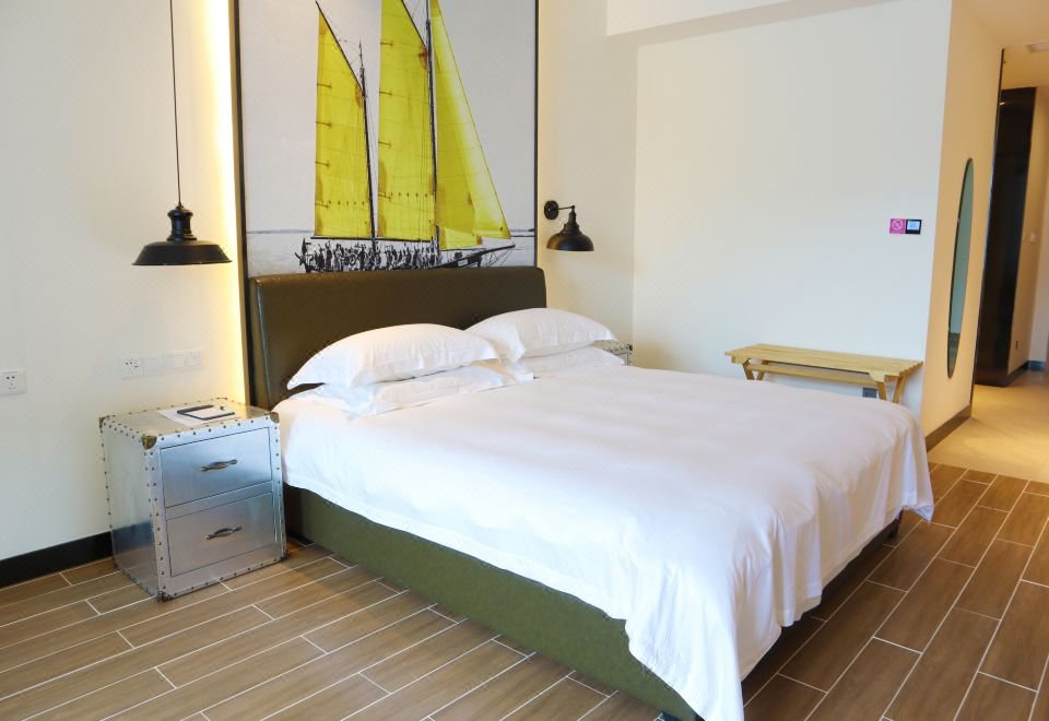 Qiandaohu Xinbo Holiday HotelDeluxe Family Room - 4-Room