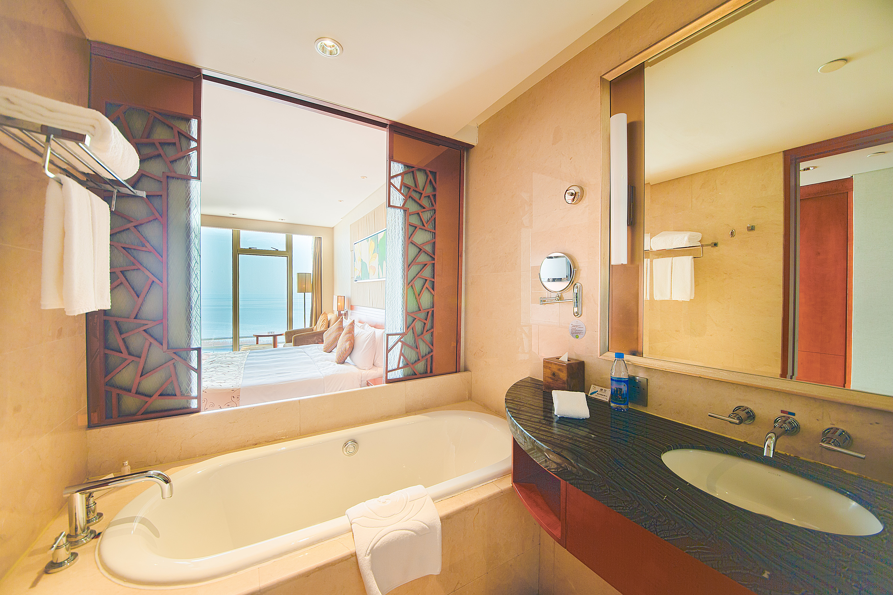 180°太湖湖景大床房