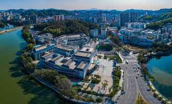 Guangfei Meiluotu E-sports Hotel(Huizhou West Lake Park bus station store)