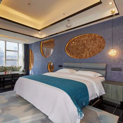 Kai Yue Sparkling Starry Sky Double Bed Room (Large Screen Casting) 凱悦星享酒店（長沙IFS國金中心店）優惠