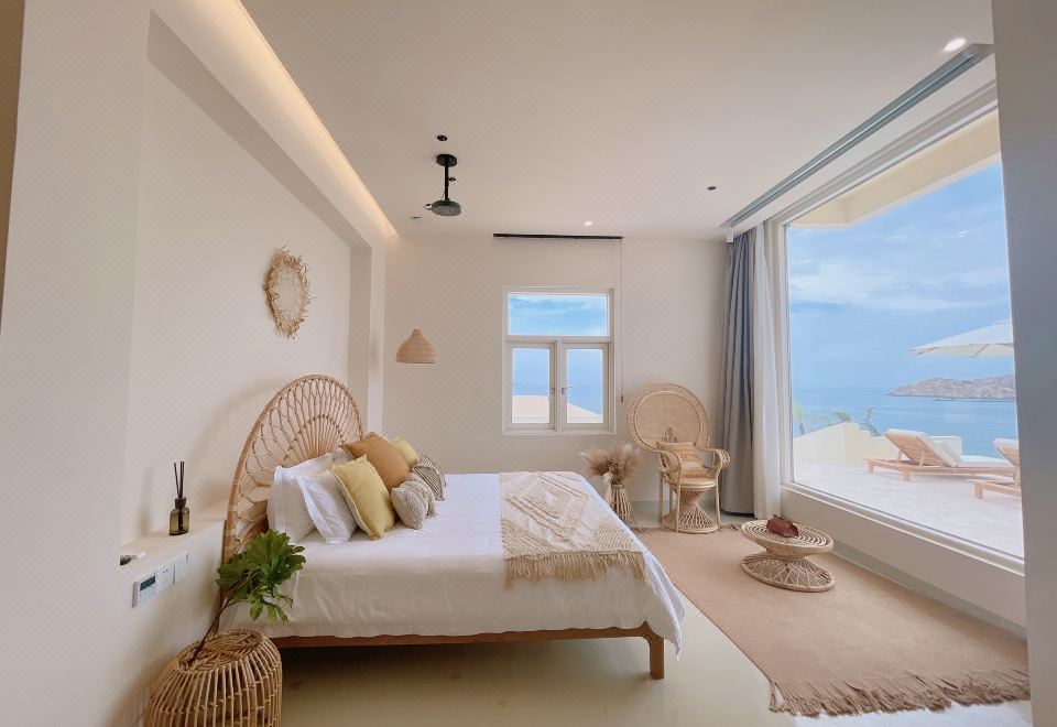 Guestroom - Sea-View (Double bed) (Balcony, pool)