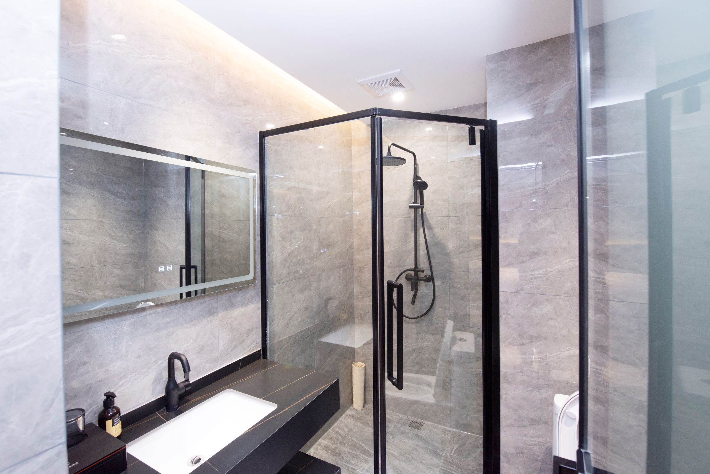 豪华套房（智能加湿器+品质床品+乾湿分离）