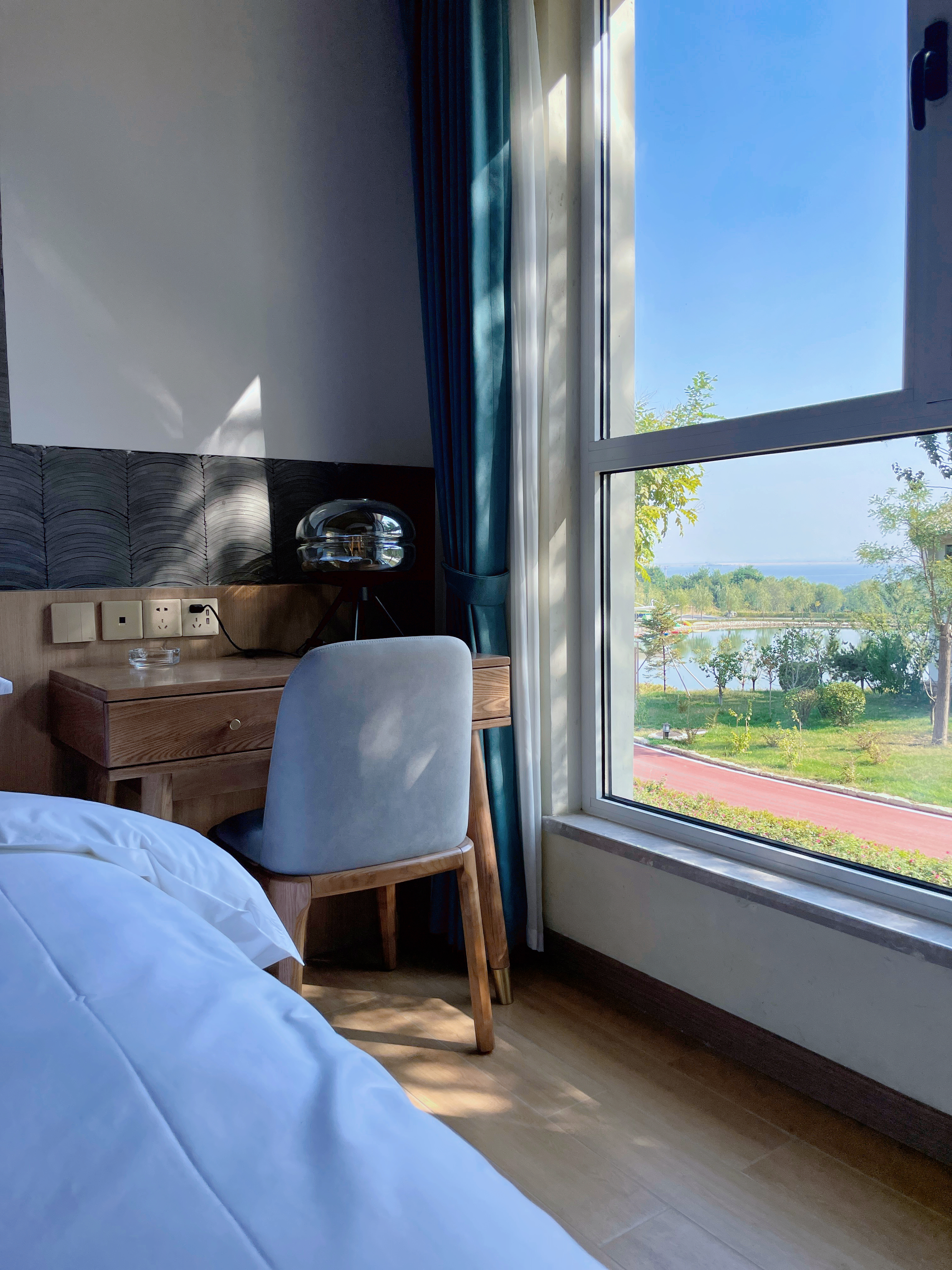 Xibaipo Baili Water Township竹逸居精品大床房