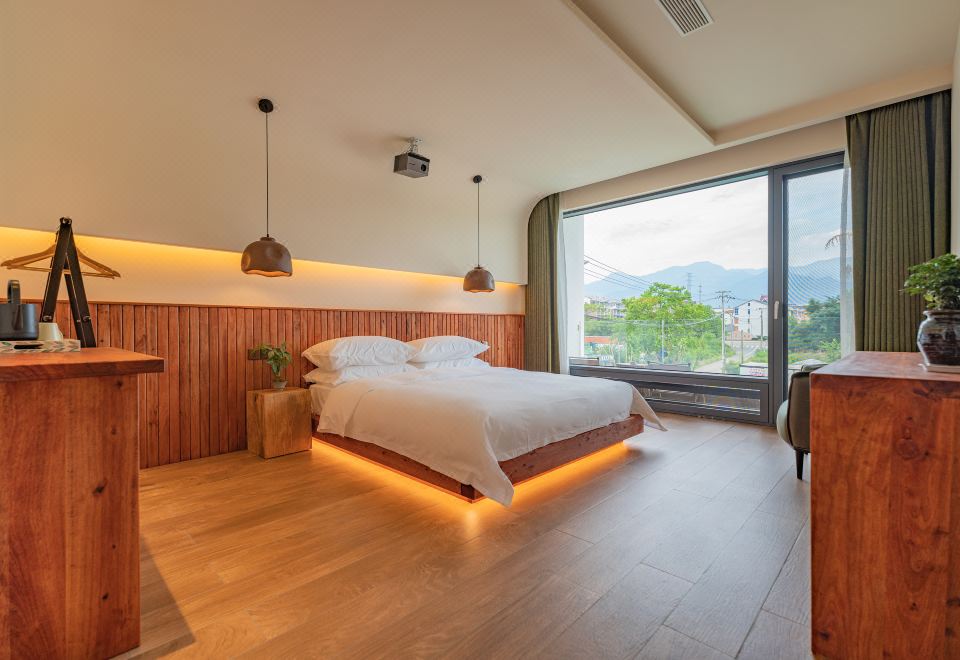 紫薇·投影浴缸大床房【阳台+丝涟床垫+智能马桶】