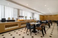 Rezen Huasheng Hotel (Linzhi Hong Kong Road Shopping Street Store)